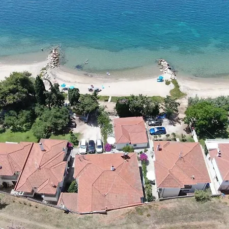 Porto Almira Beachfront Apartment *