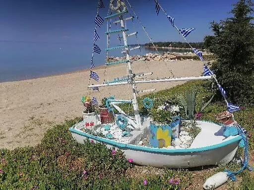 Porto Almira Beachfront Lägenhet *